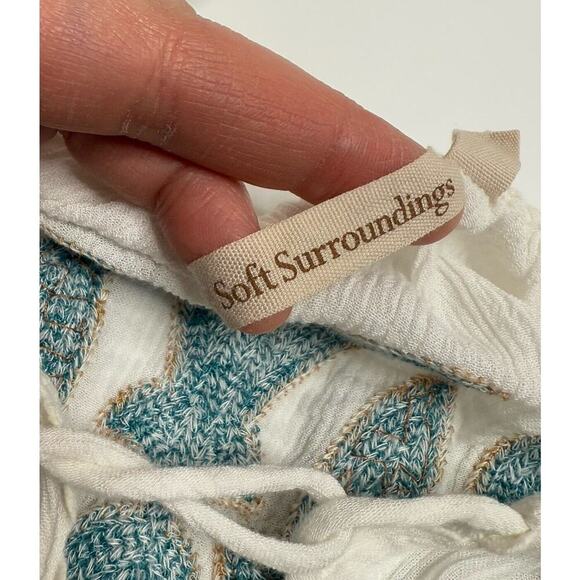 Soft Surroundings White Blue Embroidered Tunic Blouse Top M Medium Shirt Tassel - Picture 6 of 10